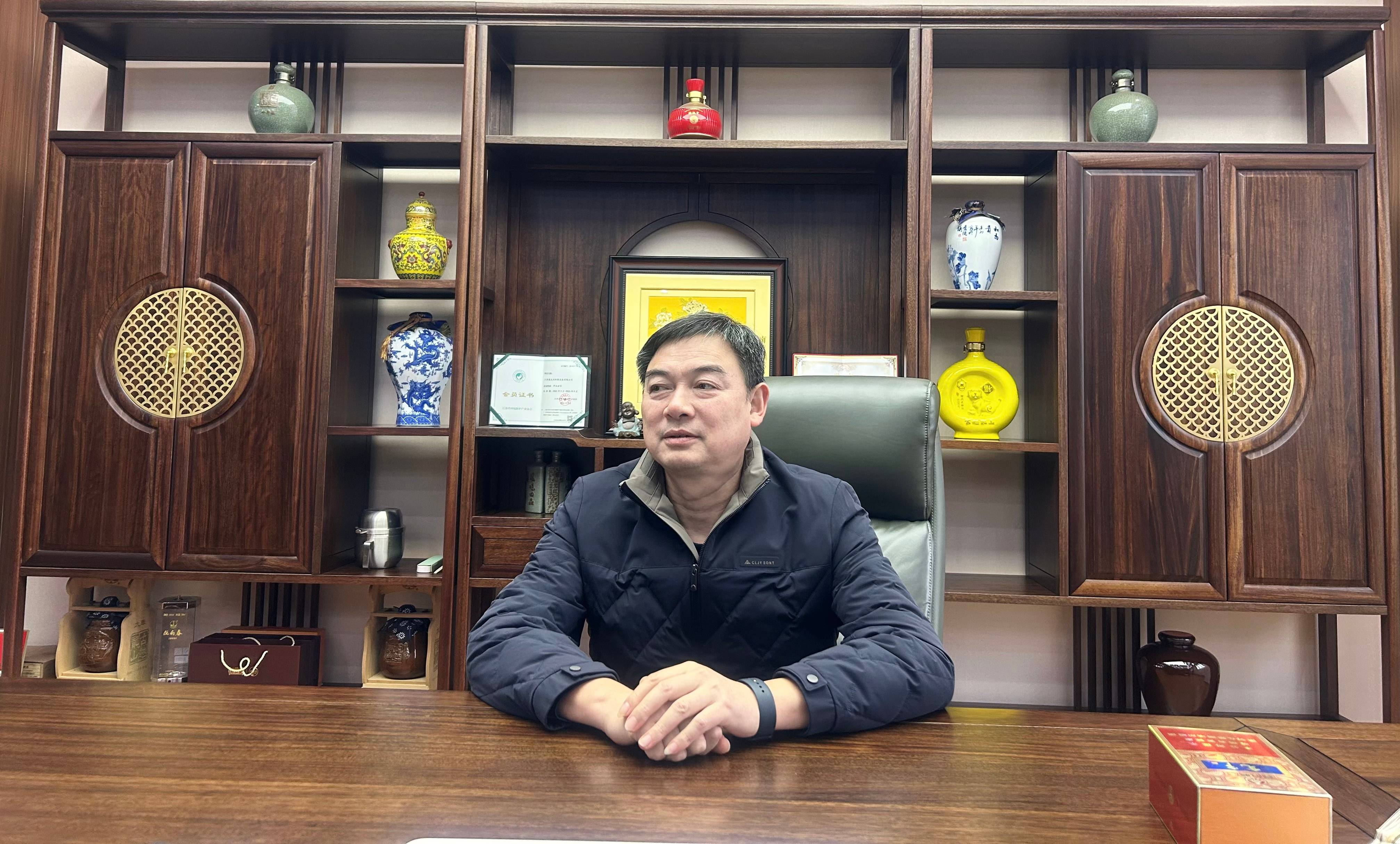 常務(wù)副會(huì)長(zhǎng)  張姚中